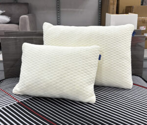 「低反発チップ入りまくら」やわらかすぎず、かたすぎない、もっちり感触！モチモチ感のある低反発ウレタンチップ入り。適度な沈み込みで首を優しく支えます。抗菌防臭・リバーシブルタイプ。