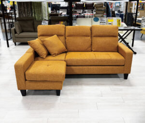 カウチ部分が動かせる！うれしいクッション2つ付きのハイバックソファ