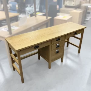 一点だけの限定入荷お宝品！	雰囲気抜群なインダストリアルデザイン。子ども部屋はもちろん、キッチンカウンターと合わせても◎	並んで楽しく成長できそう。