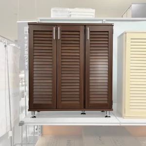 カウンタータイプでたっぷり入る大容量シューズボックス！メタリックな脚がアクセントになったおしゃれなデザイン♪ワイド90cmでしっかり収納でき、ブラウン／ナチュラルの2カラーから選べます！