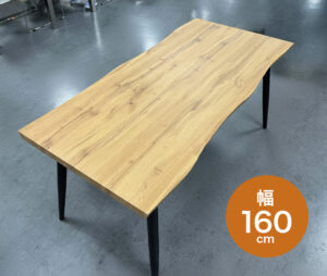4人でもゆったり座れるダイニングテーブル！工場直送なのでこの価格◎