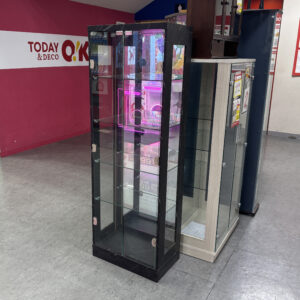 お気に入りの雑貨や本の収納に便利！省スペース設計で立体感のあるディスプレイが可能◎推し活応援収納